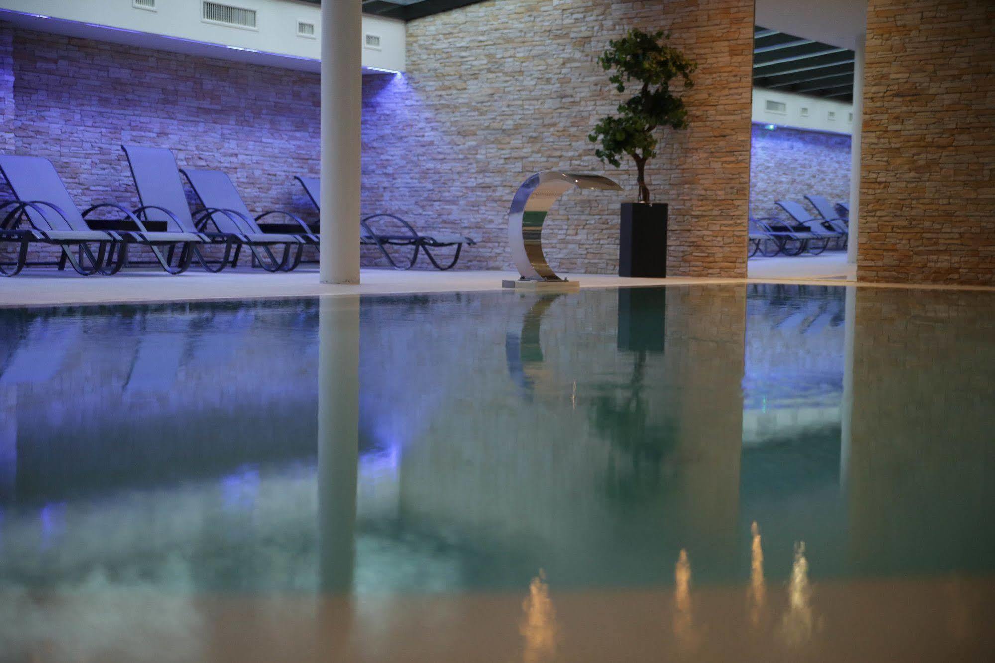 Hotel Au Nid De Cigognes أوستا المظهر الخارجي الصورة